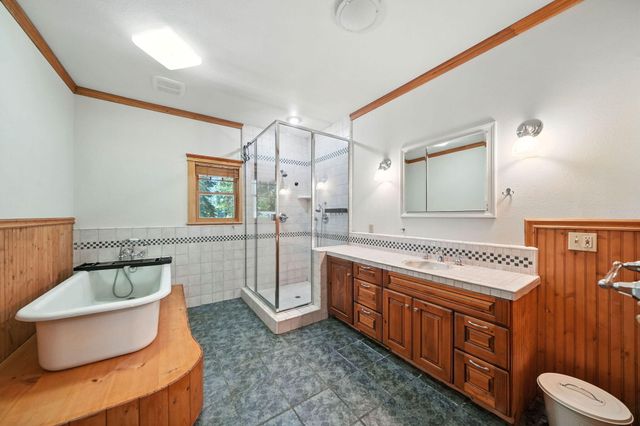 729 Dogwood Lane, Mccloud, CA 96057