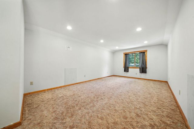 729 Dogwood Lane, Mccloud, CA 96057