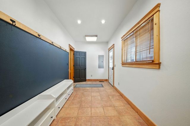 729 Dogwood Lane, Mccloud, CA 96057