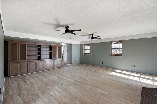 918 S Inglewood Avenue, Russellville, AR 72801