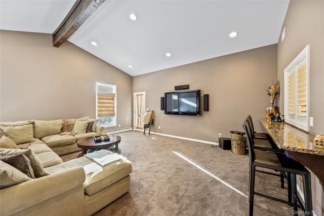 20 Mountainview Avenue, Airmont, NY 10901