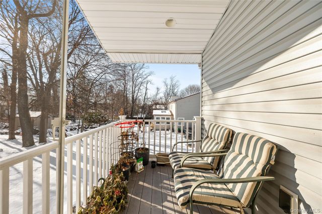 20 Mountainview Avenue, Airmont, NY 10901