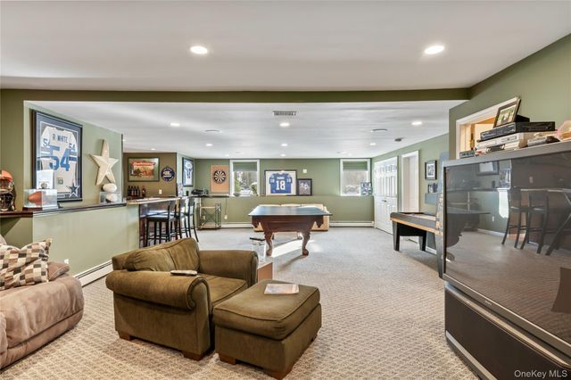 20 Mountainview Avenue, Airmont, NY 10901