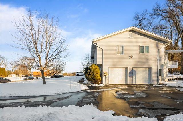 20 Mountainview Avenue, Airmont, NY 10901