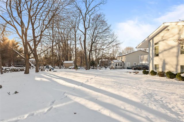 20 Mountainview Avenue, Airmont, NY 10901