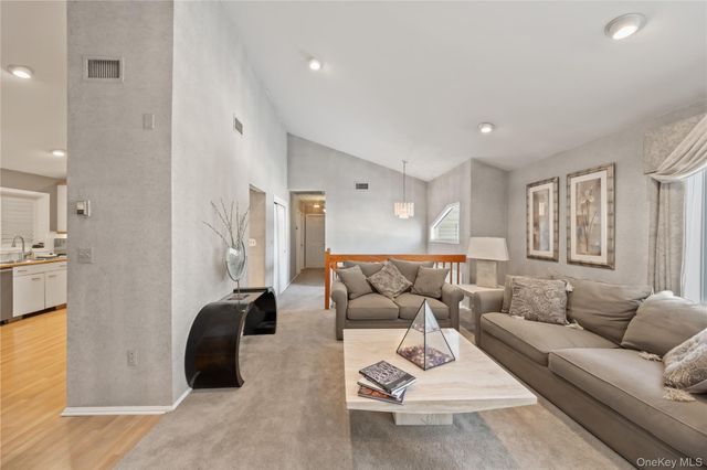 20 Mountainview Avenue, Airmont, NY 10901