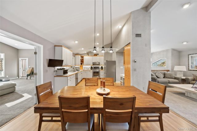 20 Mountainview Avenue, Airmont, NY 10901