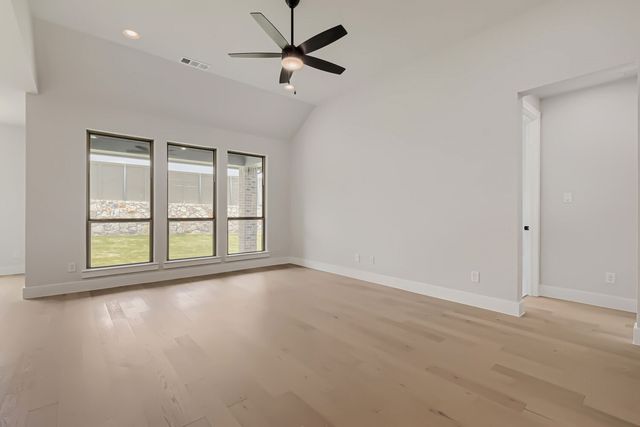 11729 Wildwood Street, Justin, TX 76247
