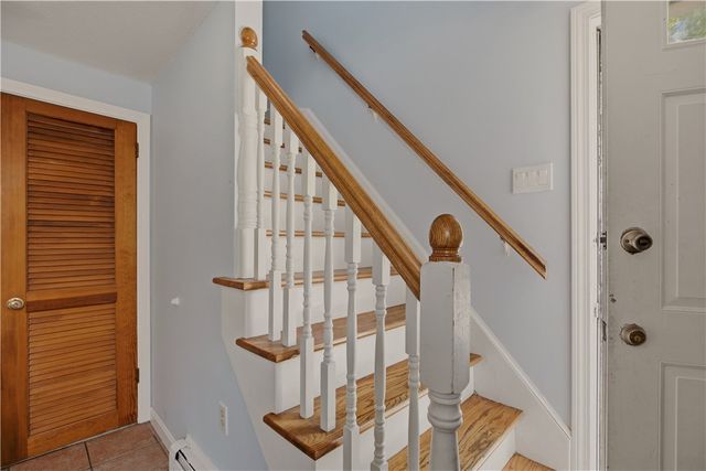 6 Murphy Avenue, Bristol, RI 02809