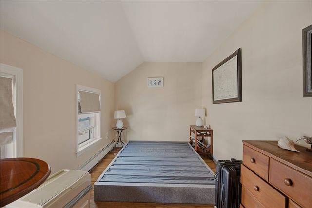 6 Murphy Avenue, Bristol, RI 02809