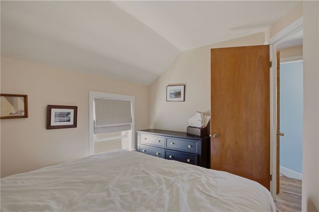 6 Murphy Avenue, Bristol, RI 02809