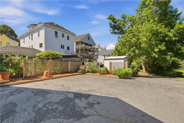 6 Murphy Avenue, Bristol, RI 02809