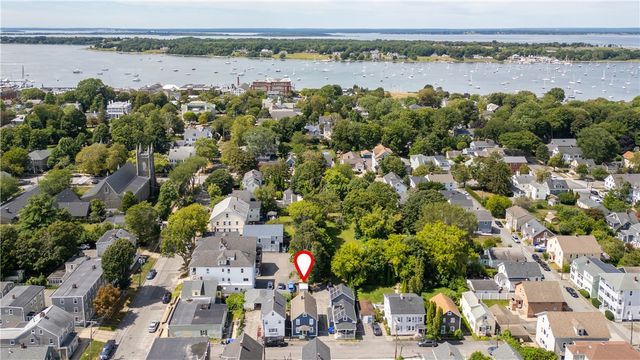 6 Murphy Avenue, Bristol, RI 02809