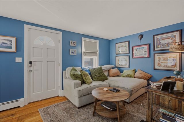 6 Murphy Avenue, Bristol, RI 02809