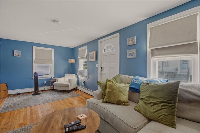 6 Murphy Avenue, Bristol, RI 02809