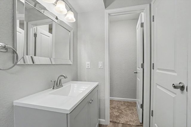 2107 Timber Hill Drive, Sapulpa, OK 74066