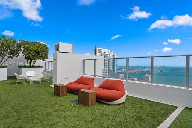 1010 Brickell Ave 1411, Miami, FL 33131