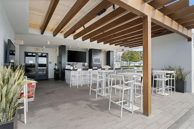 1010 Brickell Ave 1411, Miami, FL 33131