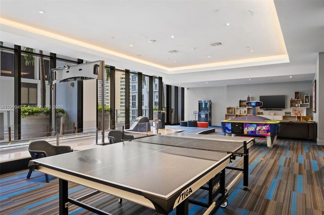 1010 Brickell Ave 1411, Miami, FL 33131