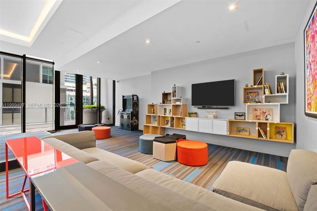 1010 Brickell Ave 1411, Miami, FL 33131