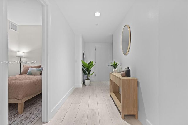 1010 Brickell Ave 1411, Miami, FL 33131