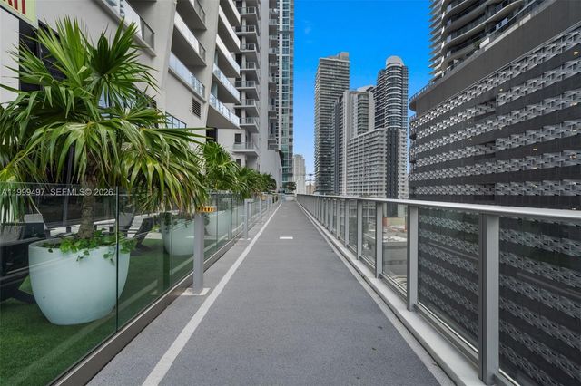 1010 Brickell Ave 1411, Miami, FL 33131