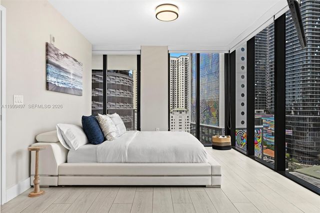 1010 Brickell Ave 1411, Miami, FL 33131