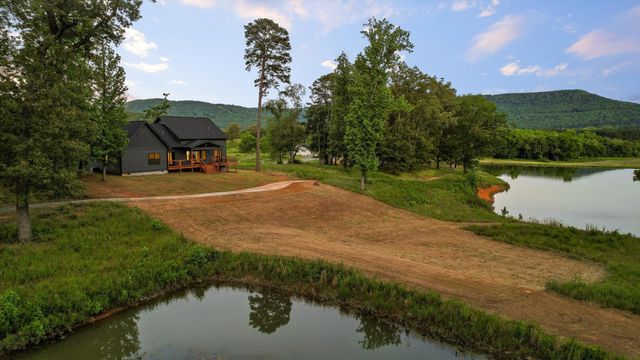 230 Clubhouse Drive, Jasper, TN 37347