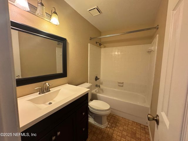 3801 CROWN POINT Road 1064, Jacksonville, FL 32257