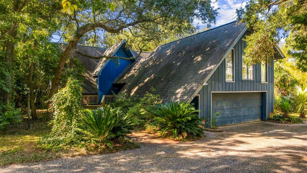 4900 Yaupon Circle, Myrtle Beach, SC 29575 — exterior