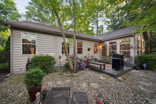 400 Autumn Trail, Michigan City, IN 46360