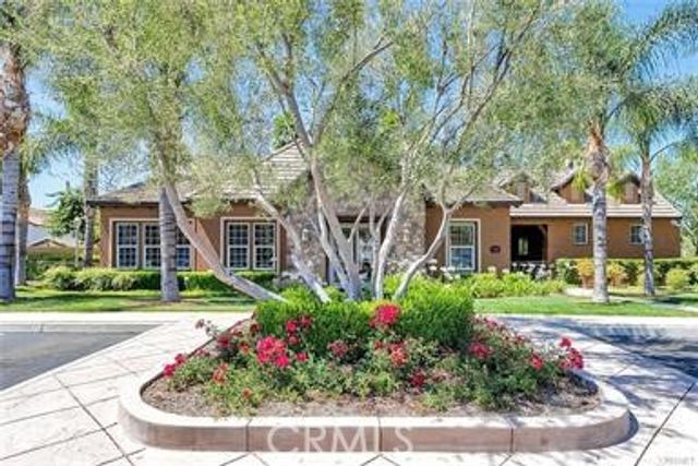 19342 Opal Lane, Saugus, CA 91350