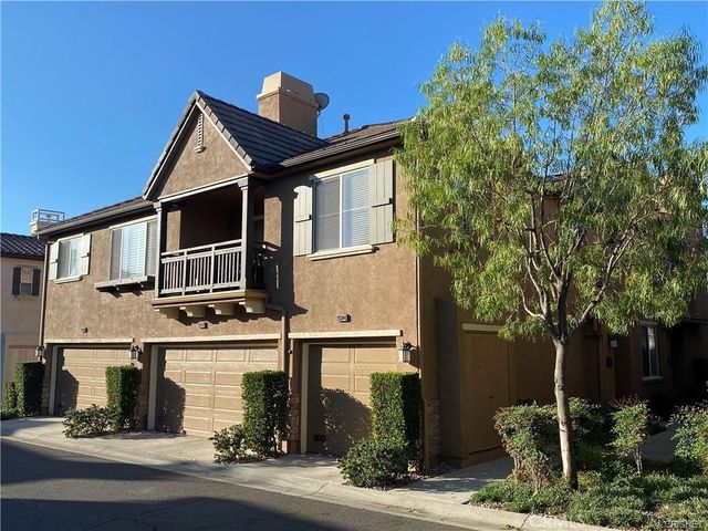 19342 Opal Lane, Saugus, CA 91350