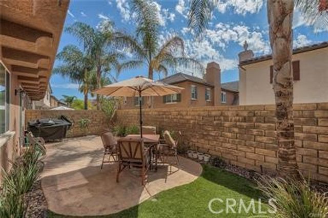 19342 Opal Lane, Saugus, CA 91350