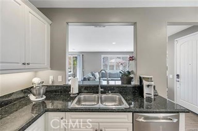 19342 Opal Lane, Saugus, CA 91350