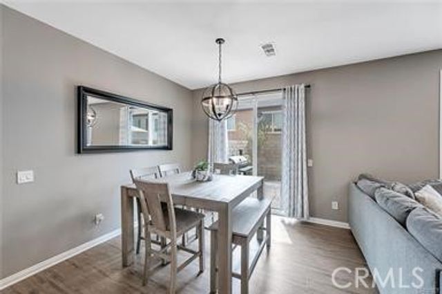 19342 Opal Lane, Saugus, CA 91350