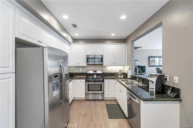 19342 Opal Lane, Saugus, CA 91350