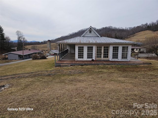 656 Water Street, Bakersville, NC 28705