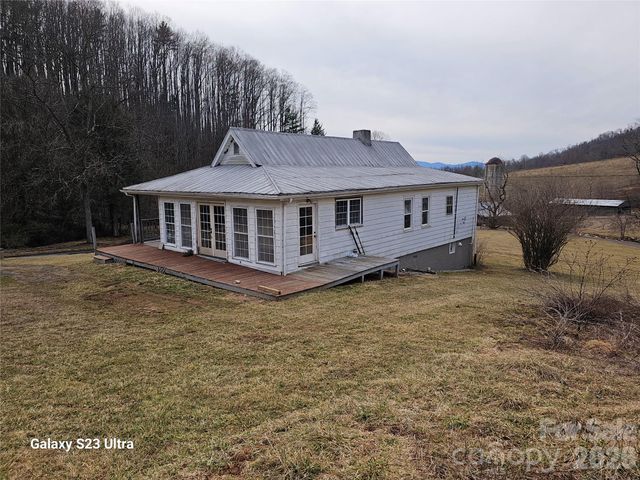 656 Water Street, Bakersville, NC 28705