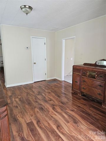 656 Water Street, Bakersville, NC 28705