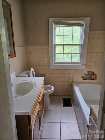 656 Water Street, Bakersville, NC 28705