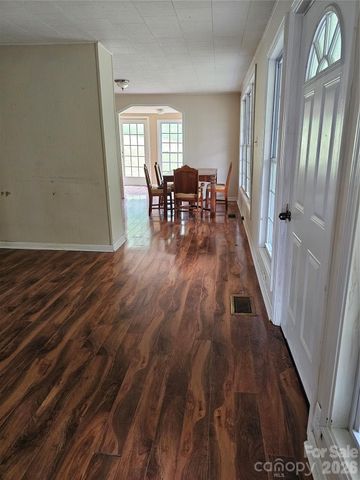 656 Water Street, Bakersville, NC 28705