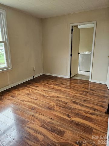 656 Water Street, Bakersville, NC 28705