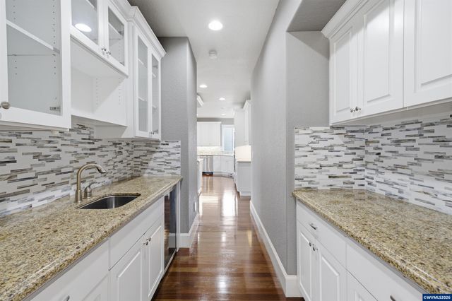 2021 Pikes Pass Ct SE, Salem, OR 97306