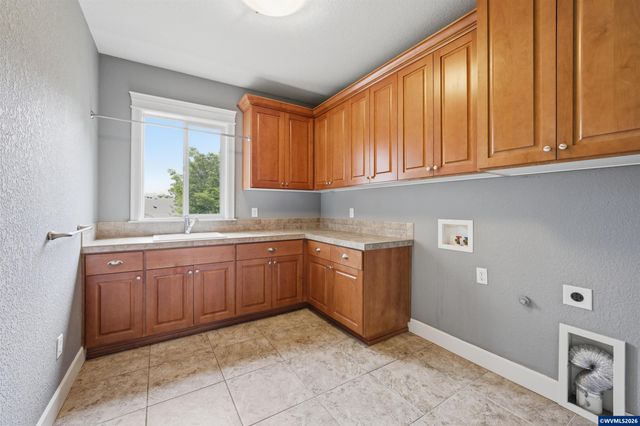 2021 Pikes Pass Ct SE, Salem, OR 97306