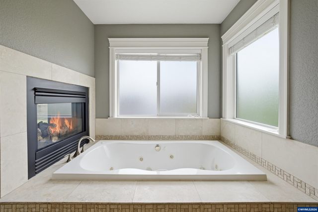 2021 Pikes Pass Ct SE, Salem, OR 97306