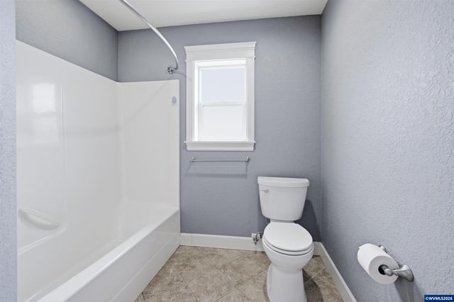 2021 Pikes Pass Ct SE, Salem, OR 97306