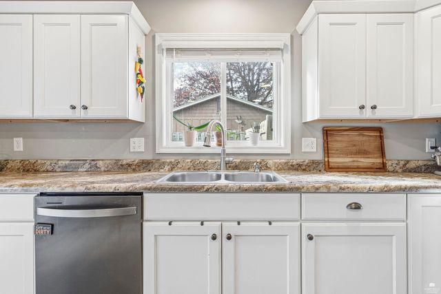 2411 Brook Lane, Manhattan, KS 66502