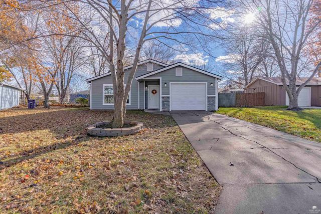 2411 Brook Lane, Manhattan, KS 66502