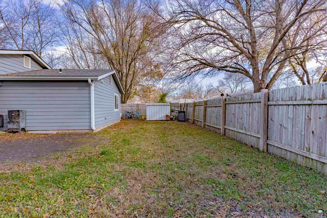 2411 Brook Lane, Manhattan, KS 66502